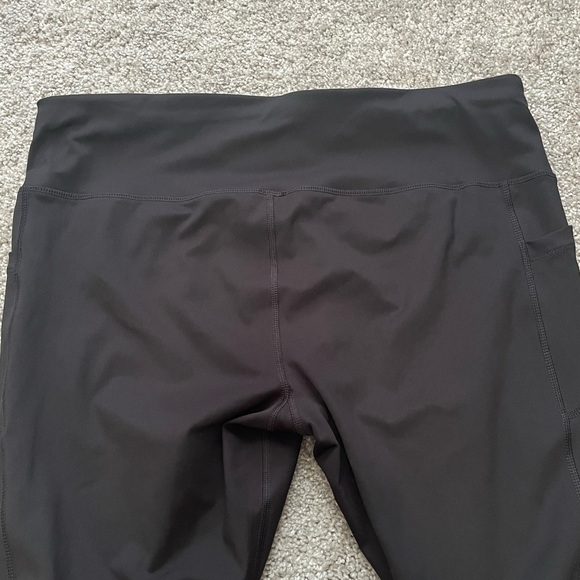 Avia size XXL women’s black capris workout leggings - Picture 7 of 7